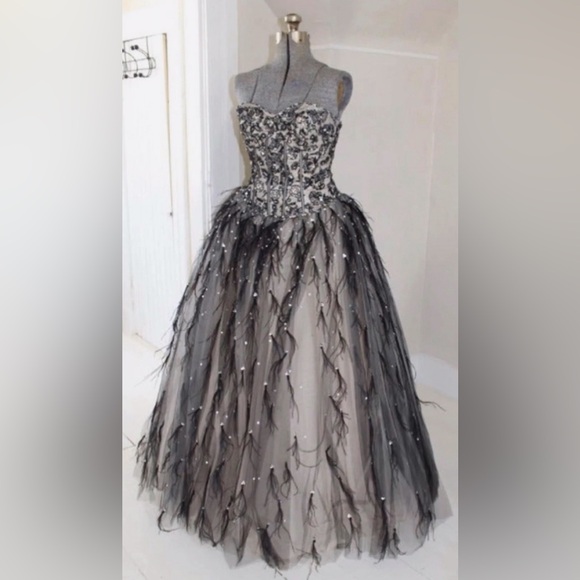 Mori Lee Dresses & Skirts - Paparazzi Prom‎ Dress with Lace and Feathers 91084 by Mori Lee Gown Formal 7/8